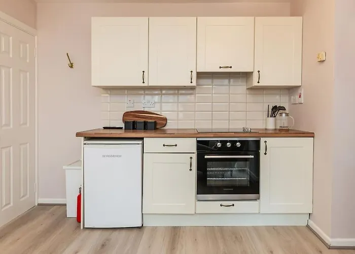 Fully Refurb Apt5 2nd Floor